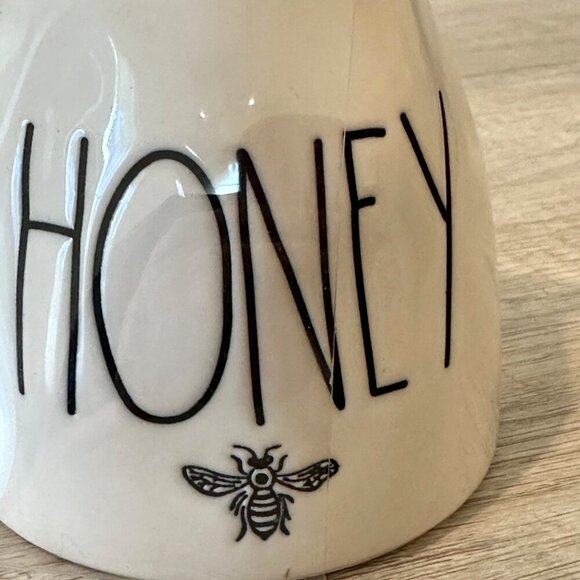 Rae Dunn Honey Jar Lid Dipper Bee Decor Farmhouse Cottagecore 5in Kitchen Tray - Picture 2 of 9